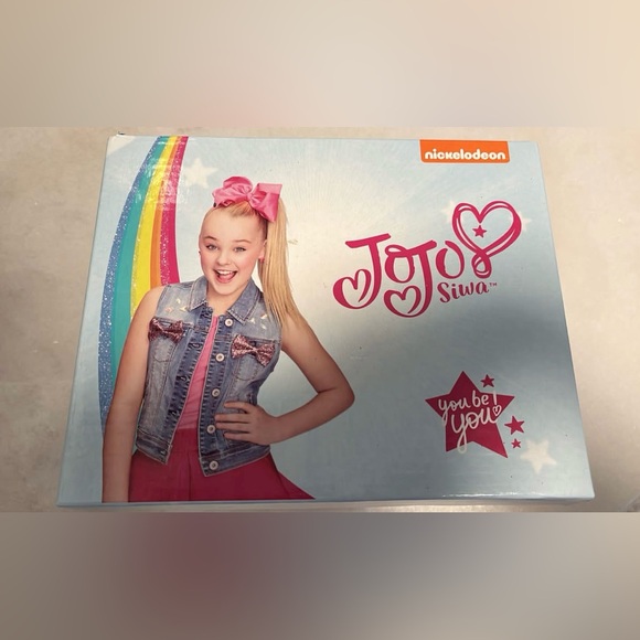 JOJO SIWA SNEAKERS - Picture 5 of 6